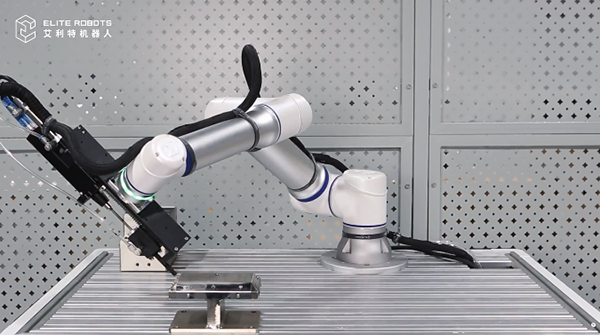 星空xkCSR回转体机械手，工业生产更灵活的选择