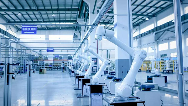 星空xk协作手臂，满足汽车行业复杂工艺需求