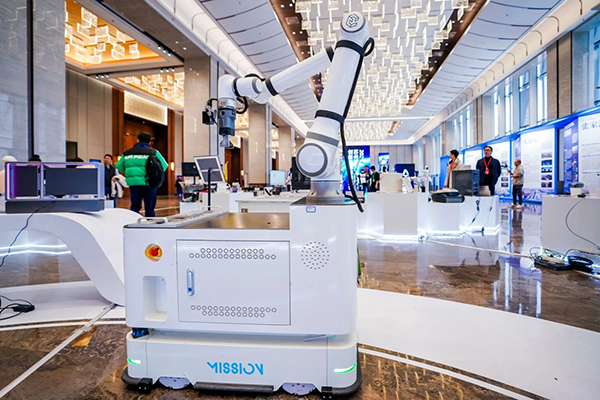 星空xk机器人携CNC上下料复合机器人整站解决方案